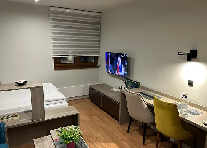 Snezni Vrh - Bela Reka, * Brzeće